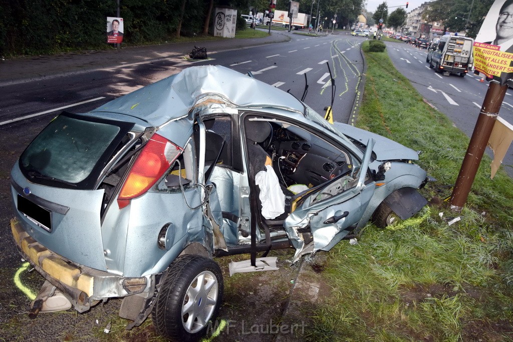 Schwerer VU Koeln Dellbrueck Bergisch Gladbacherstr Herler Ring P097.JPG - Miklos Laubert